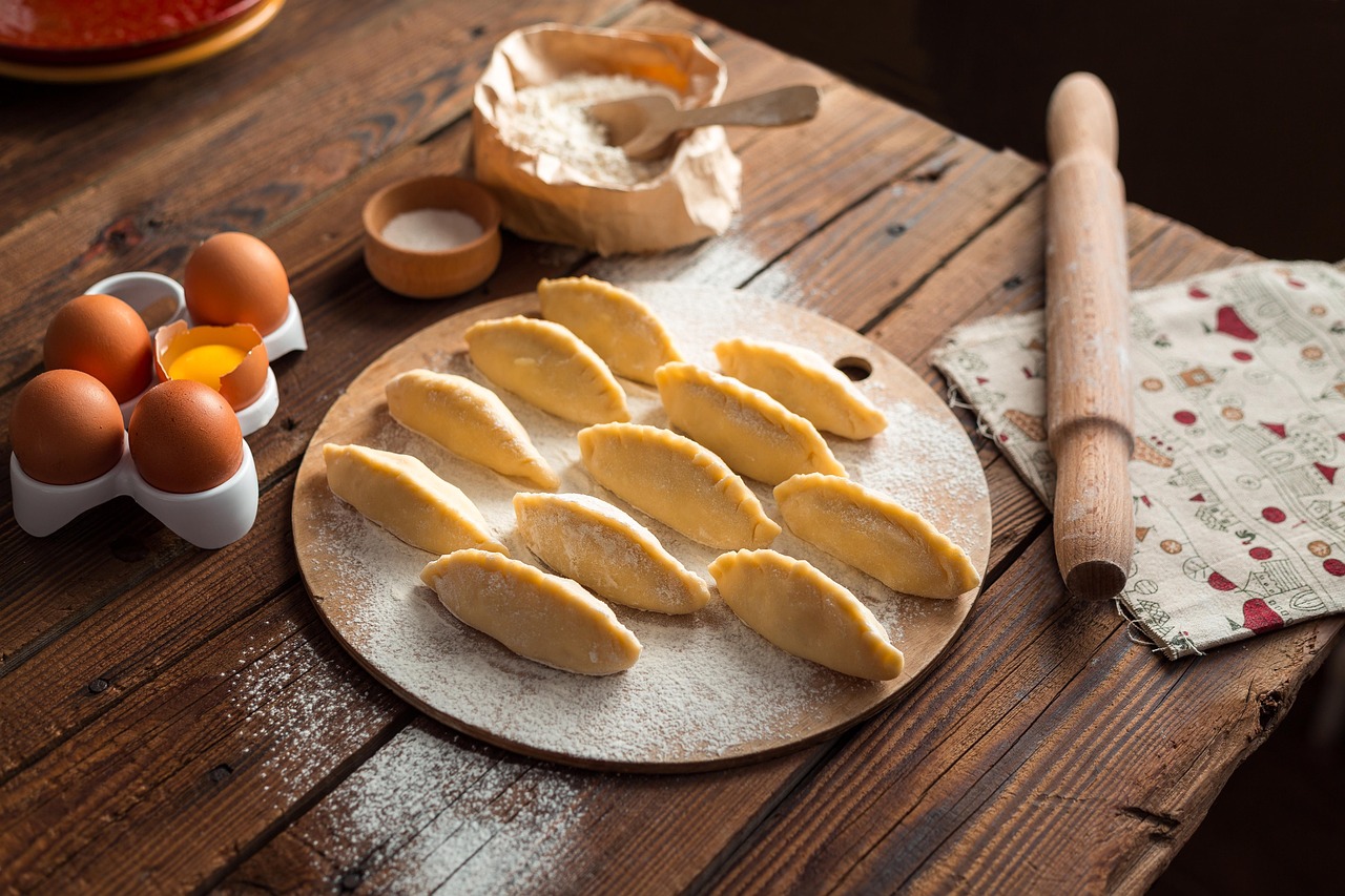 entdecken sie spannende kochwettbewerbe, bei denen talentierte köche ihre kreativität und fähigkeiten in der küche beweisen. erleben sie kulinarische highlights, inspirierende rezepte und packende herausforderungen rund ums kochen.