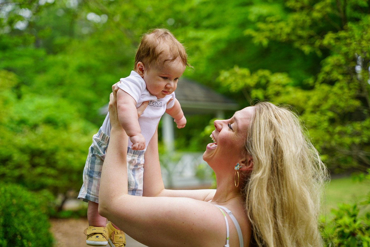 entdecken sie die bedeutung und die werte von familie. erfahren sie, wie familiäre bindungen unser leben bereichern und uns unterstützen können. tauchen sie ein in die welt der familientraditionen, -aktivitäten und -beziehungen.